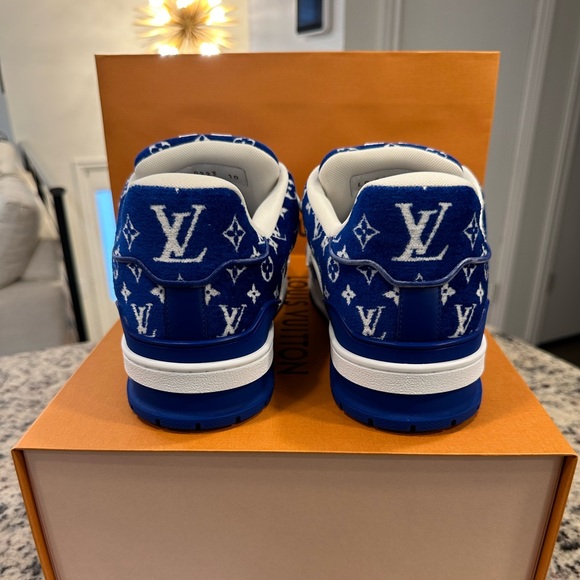 LOUIS VUITTON TRAINERS DESIGNED BY
(Virgil Abloh) - Picture 7 of 13